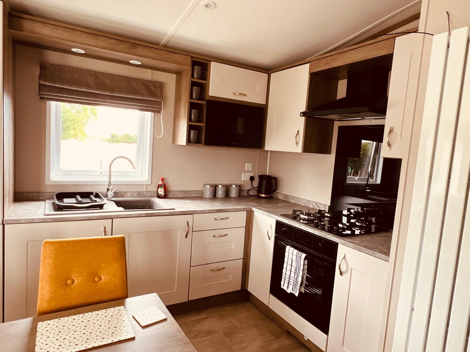 erins lakes and lodges gallery image